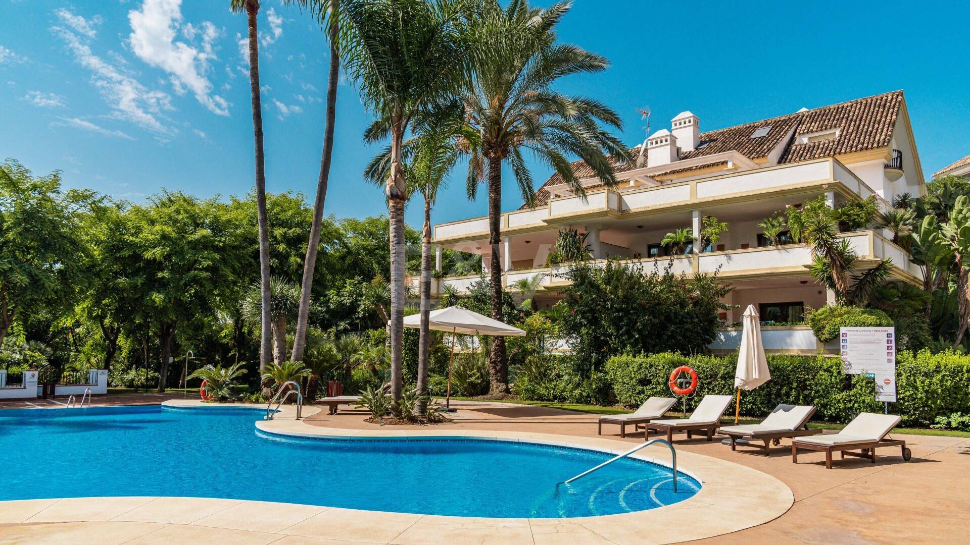 Penthouse na sprzedaż w Las Lomas del Marbella Club, Marbella Golden Mile