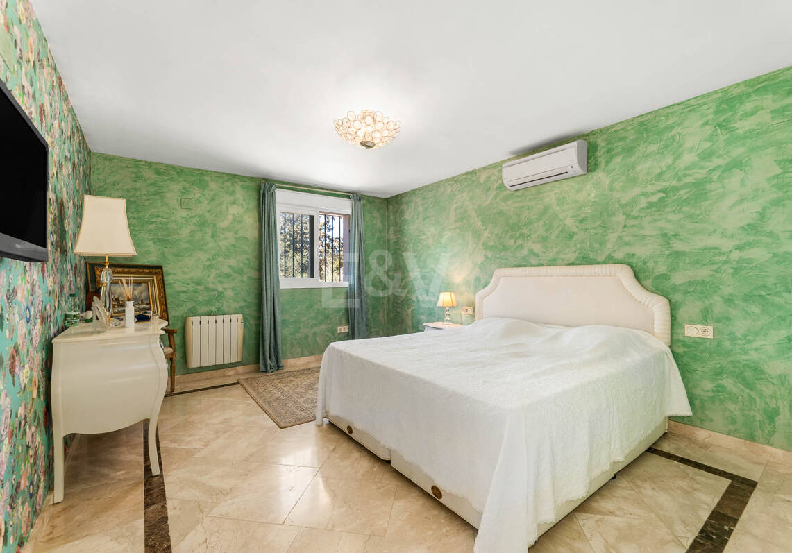 Tradycyjna willa na najbardziej ekskluzywnej plaży Marbella East