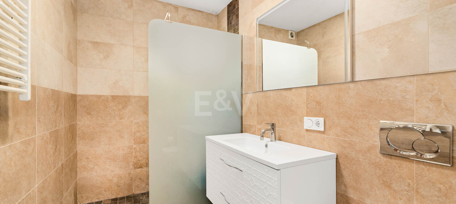 Traditional Villa on the most Exclusive Beachside of Marbella East