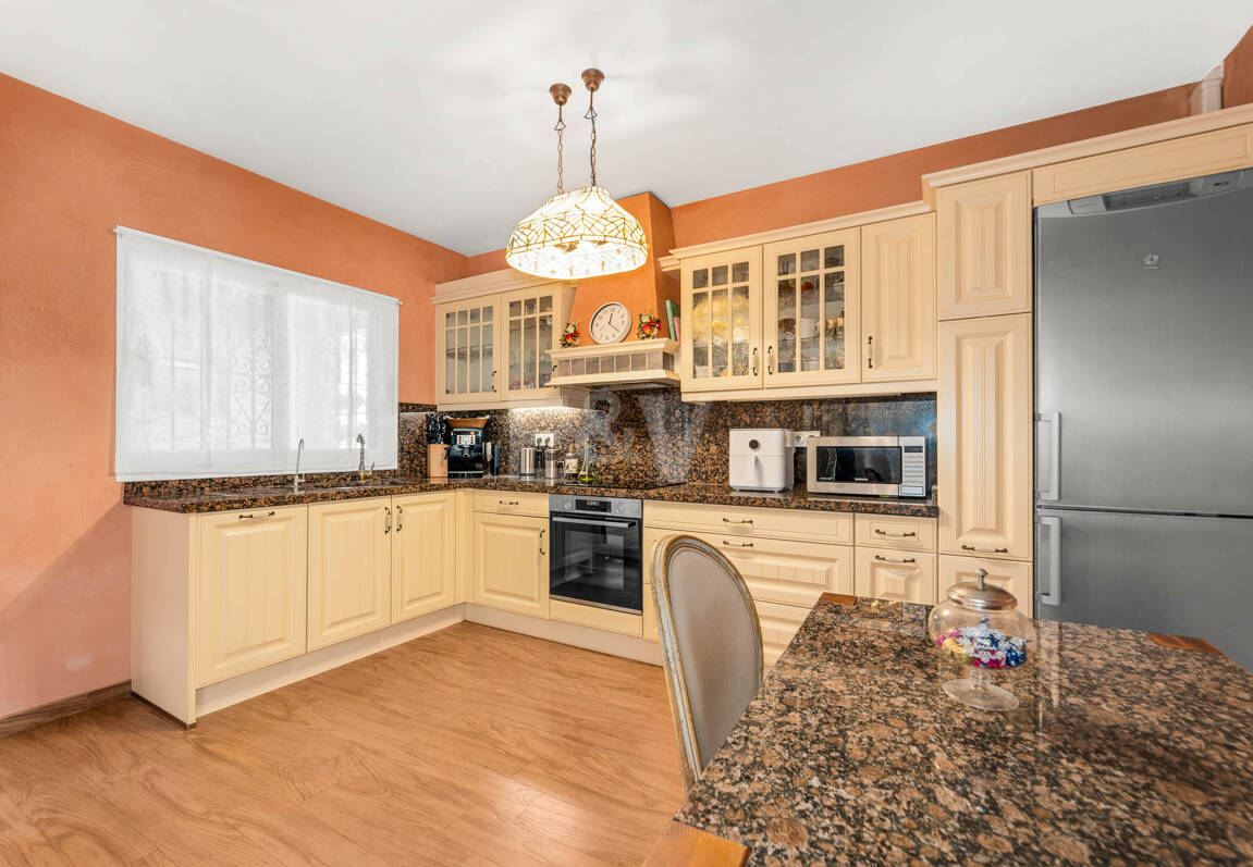 Traditionell Villa på den mest exklusiva stranden av Marbella East