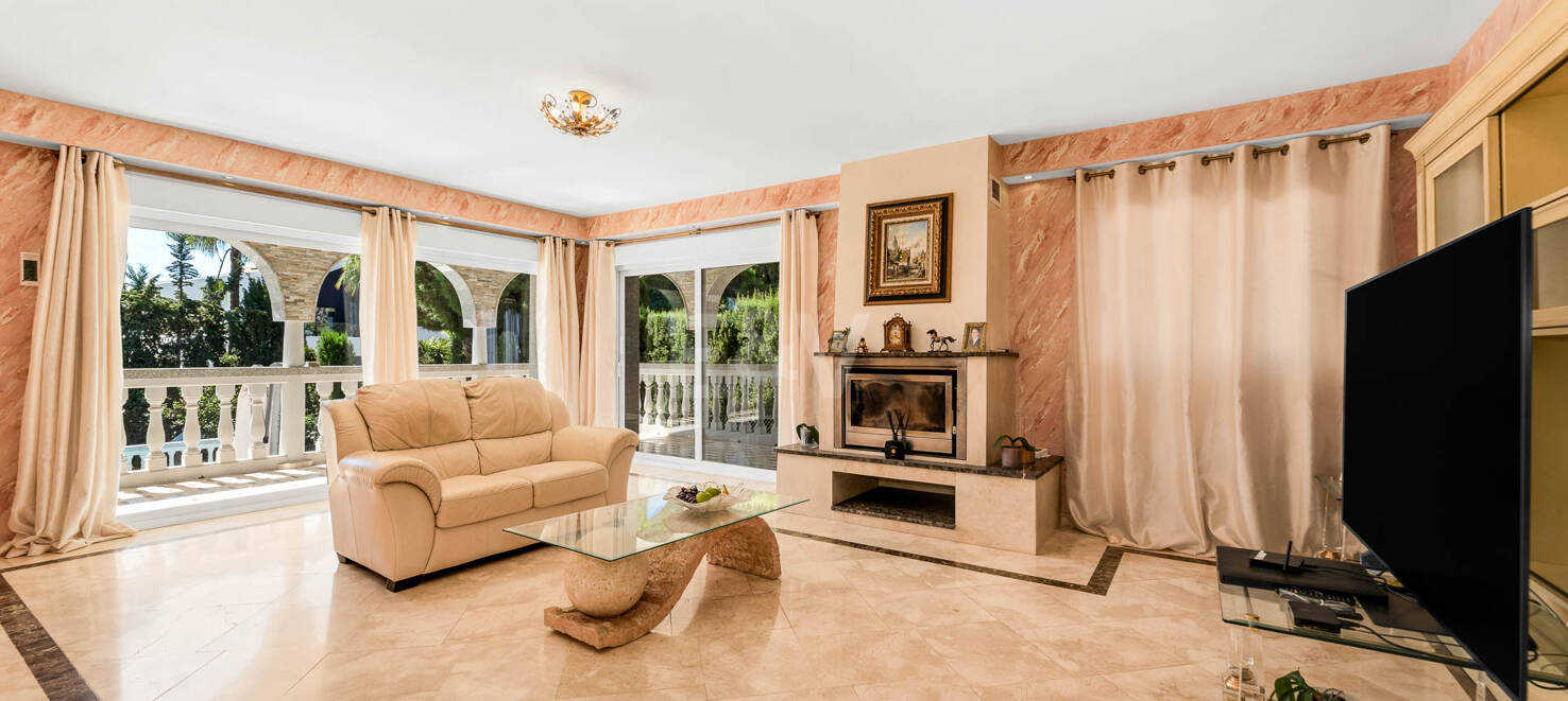 Traditionell Villa på den mest exklusiva stranden av Marbella East