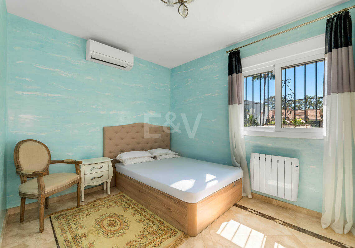 Tradycyjna willa na najbardziej ekskluzywnej plaży Marbella East