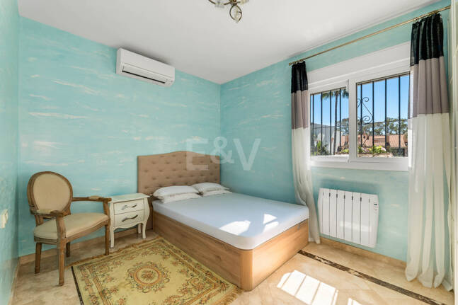 Traditionell Villa på den mest exklusiva stranden av Marbella East