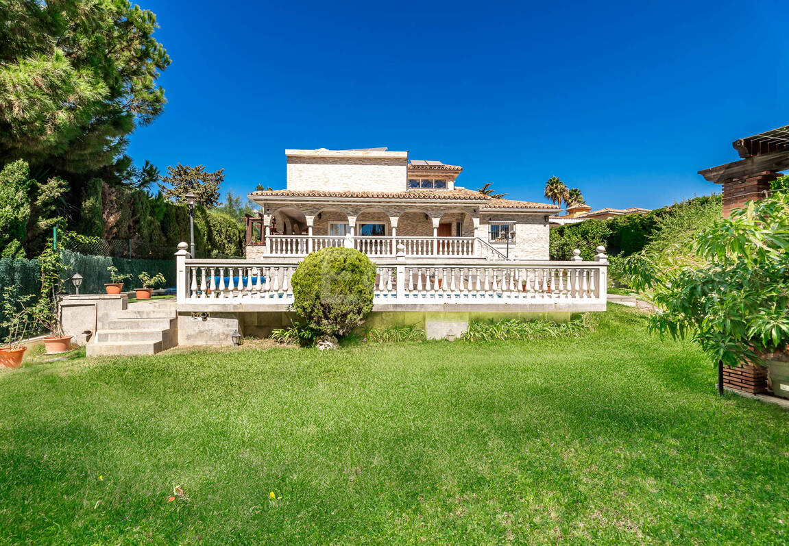Traditionell Villa på den mest exklusiva stranden av Marbella East