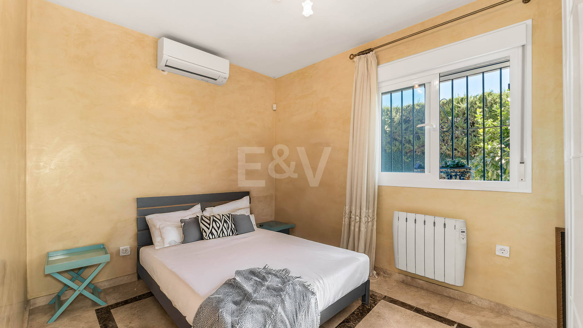 Traditionell Villa på den mest exklusiva stranden av Marbella East