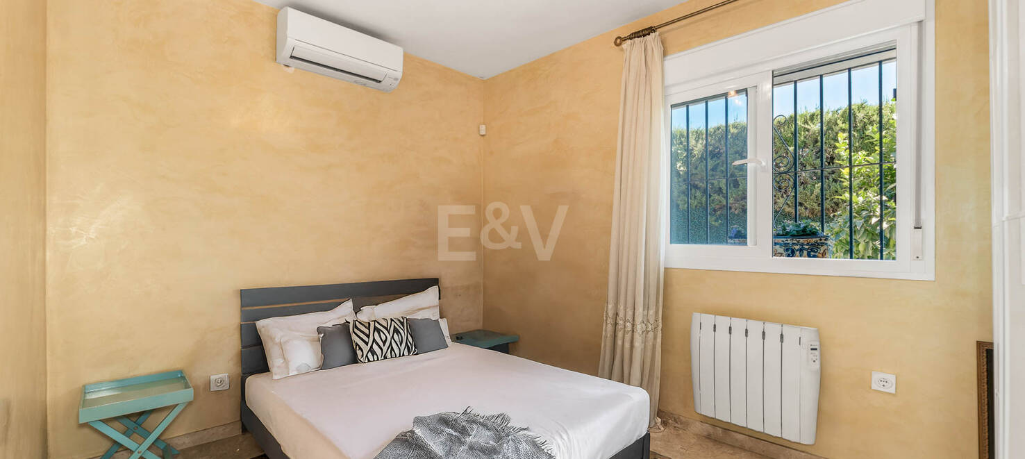 Traditionell Villa på den mest exklusiva stranden av Marbella East