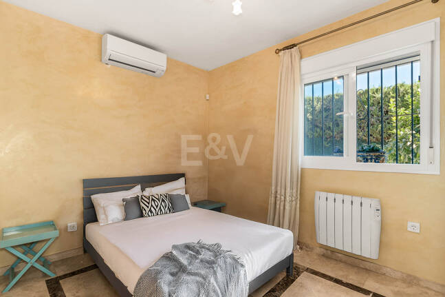 Traditionell Villa på den mest exklusiva stranden av Marbella East