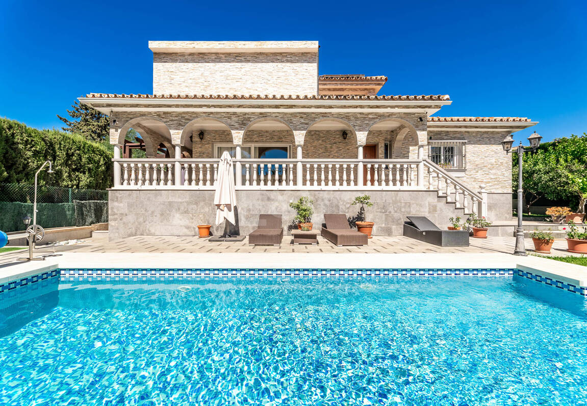 Traditionell Villa på den mest exklusiva stranden av Marbella East
