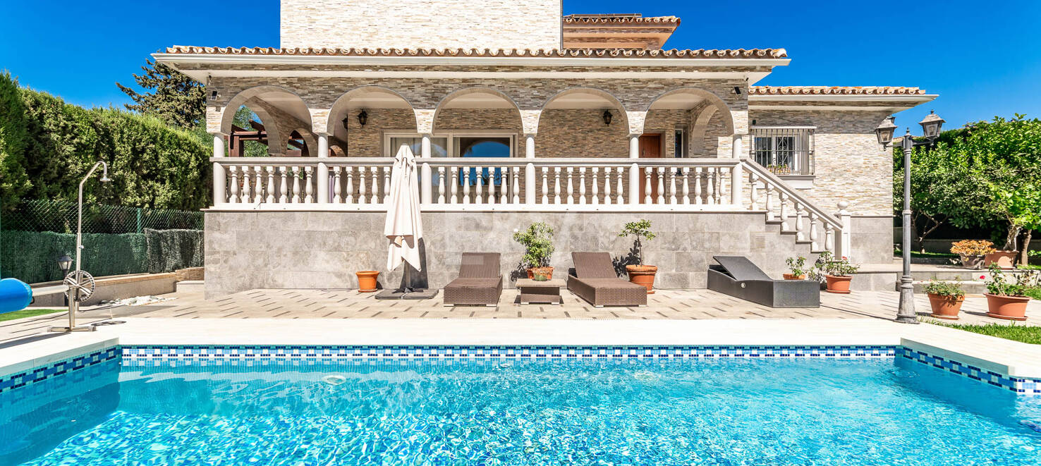 Traditionell Villa på den mest exklusiva stranden av Marbella East