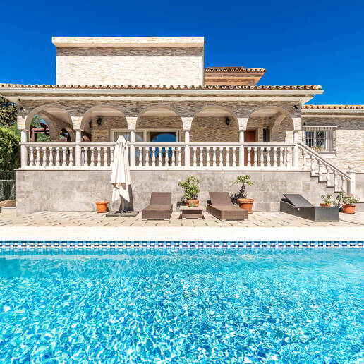Traditionell Villa på den mest exklusiva stranden av Marbella East