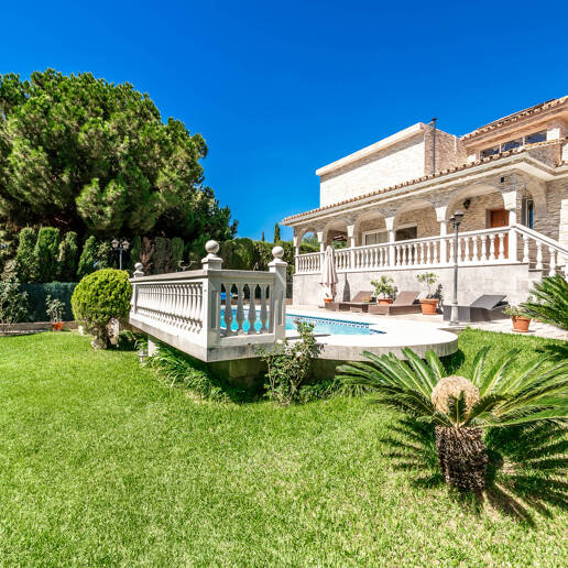 Traditionell Villa på den mest exklusiva stranden av Marbella East