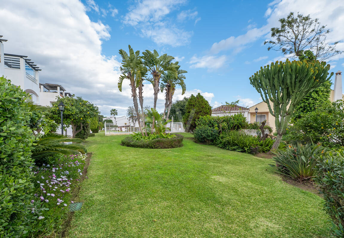 Beachside Townhouse med havsutsikt i Costabella