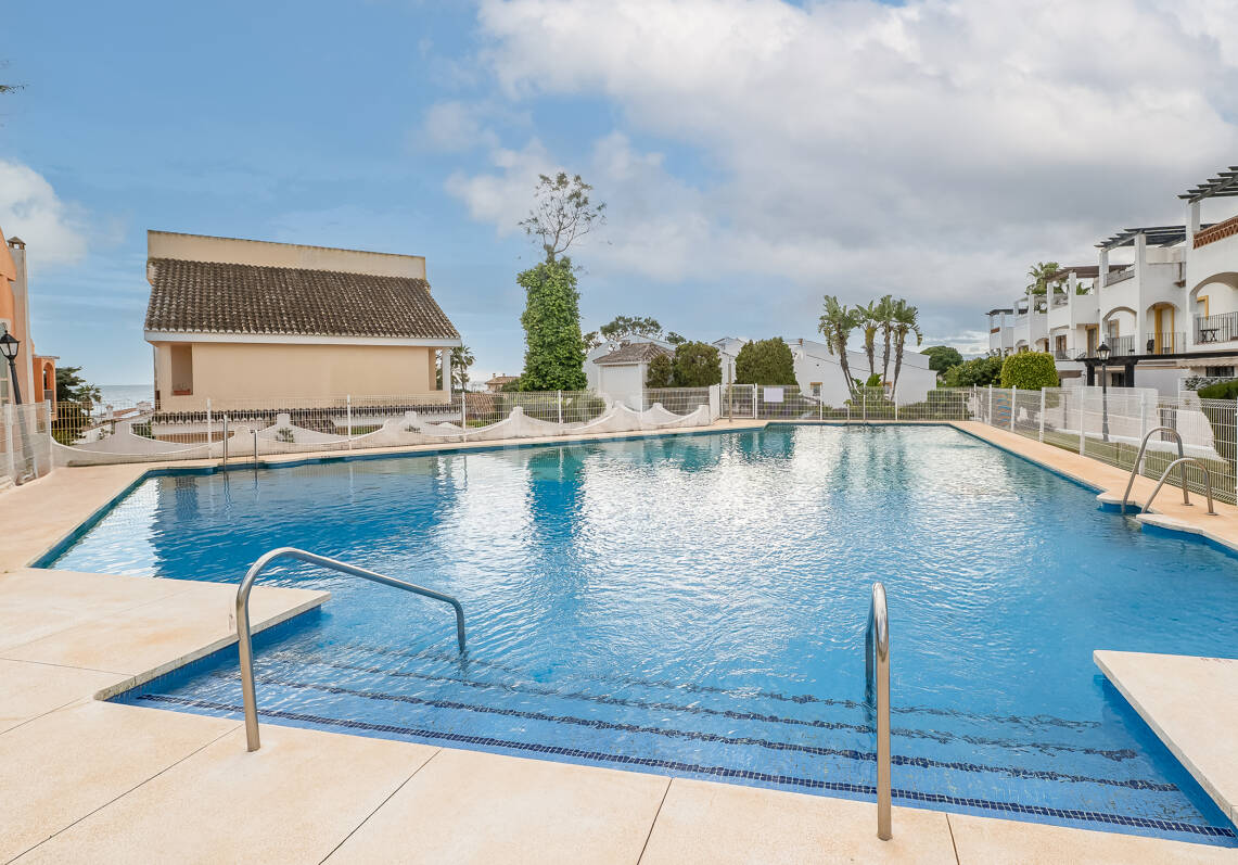 Beachside Townhouse med havsutsikt i Costabella