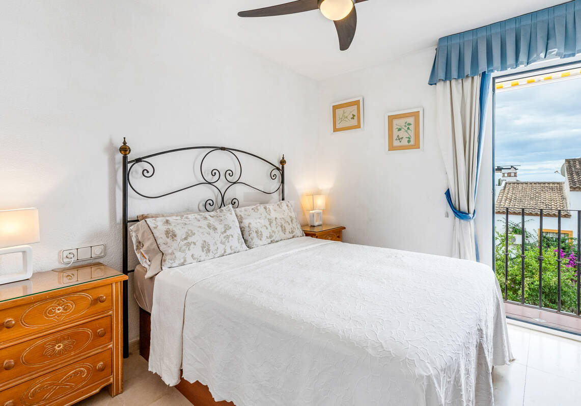Beachside Townhouse med havsutsikt i Costabella