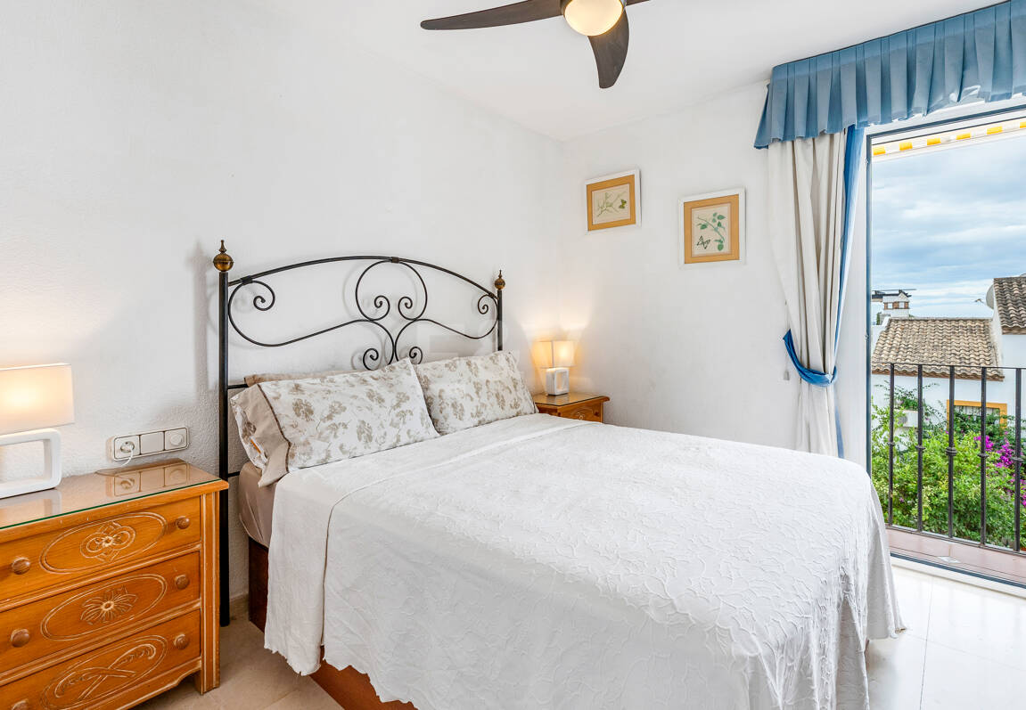 Beachside Townhouse med havsutsikt i Costabella