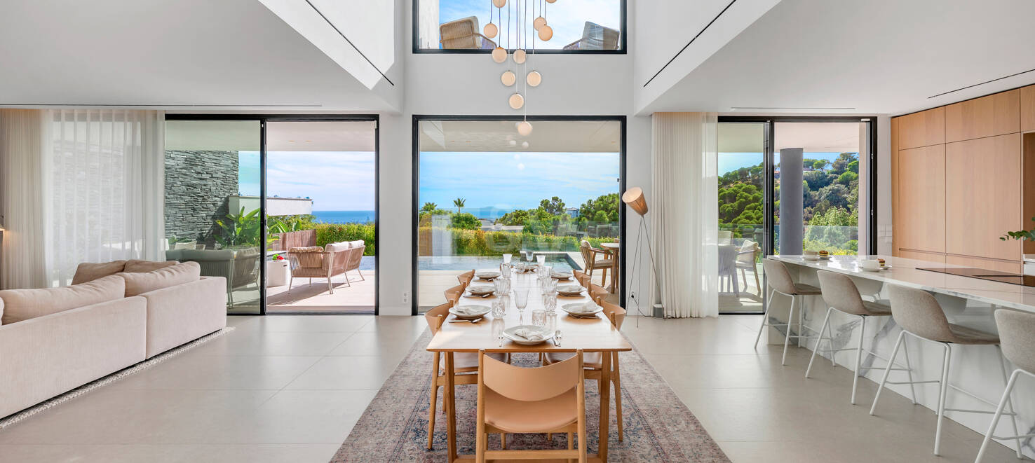 Stylish Well-Priced Contemporary Villa with Breathtaking Panoramic Views in Banus Heights, Benahavis