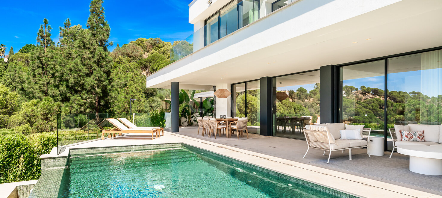 Stylish Well-Priced Contemporary Villa with Breathtaking Panoramic Views in Banus Heights, Benahavis