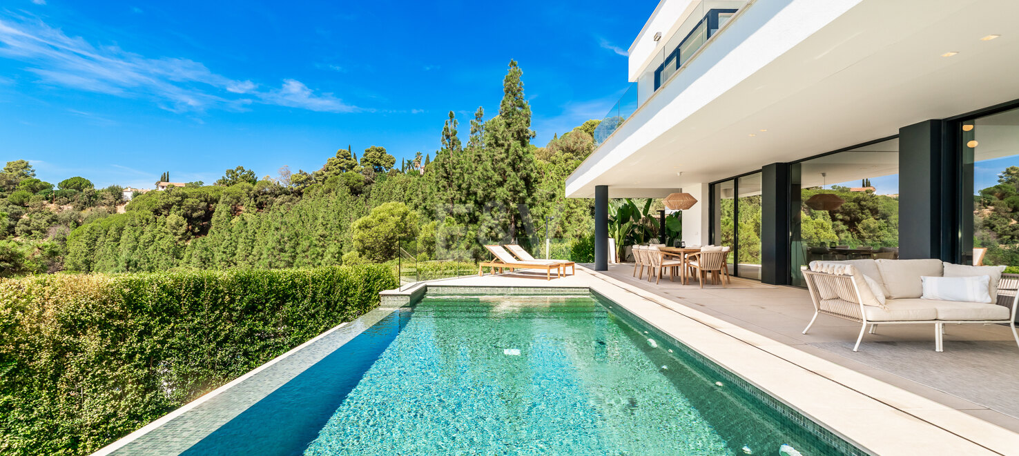 Stylish Well-Priced Contemporary Villa with Breathtaking Panoramic Views in Banus Heights, Benahavis