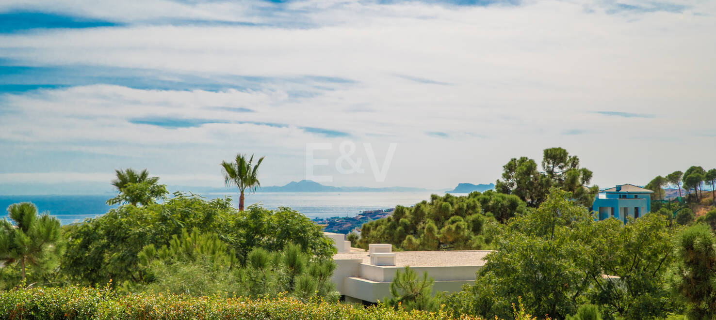 Stylish Well-Priced Contemporary Villa with Breathtaking Panoramic Views in Banus Heights, Benahavis