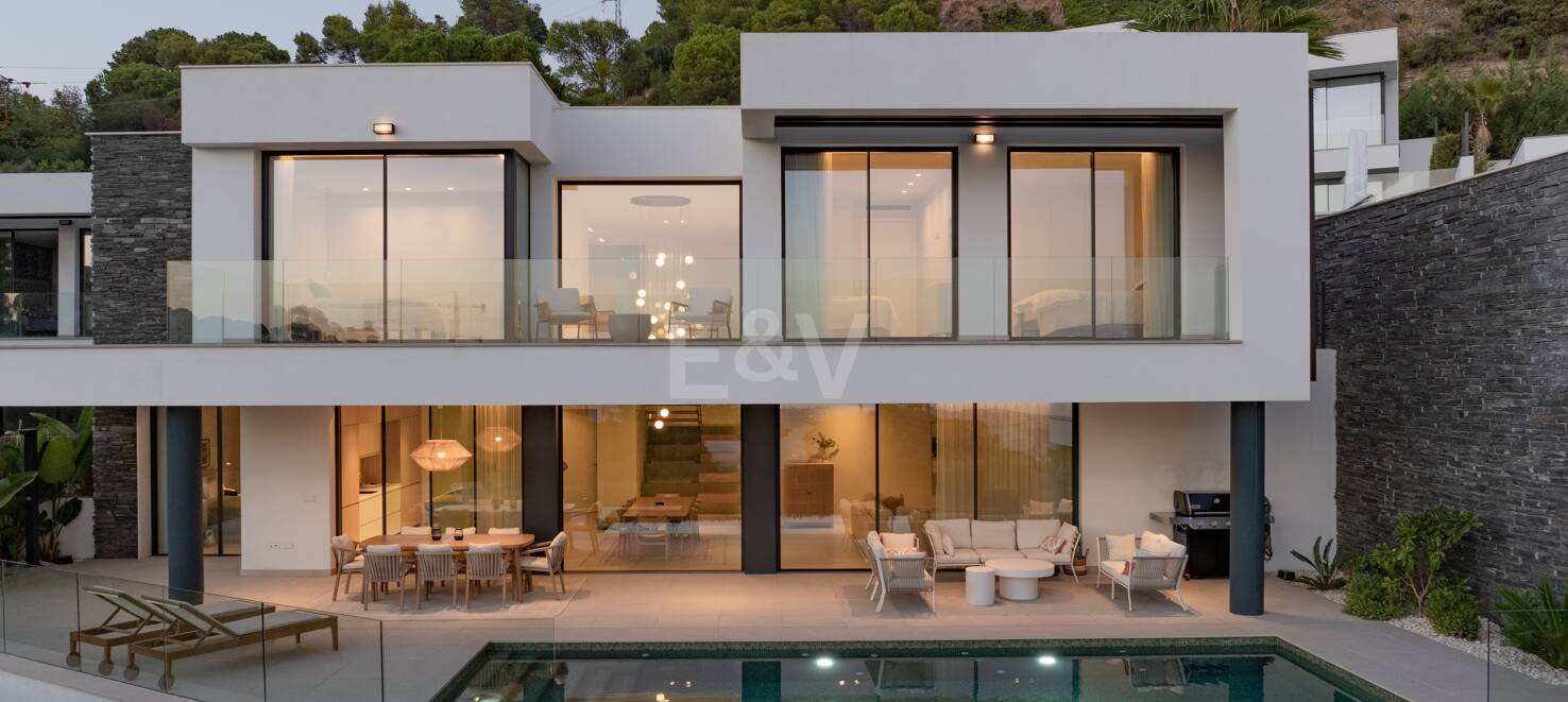Stylish Well-Priced Contemporary Villa with Breathtaking Panoramic Views in Banus Heights, Benahavis