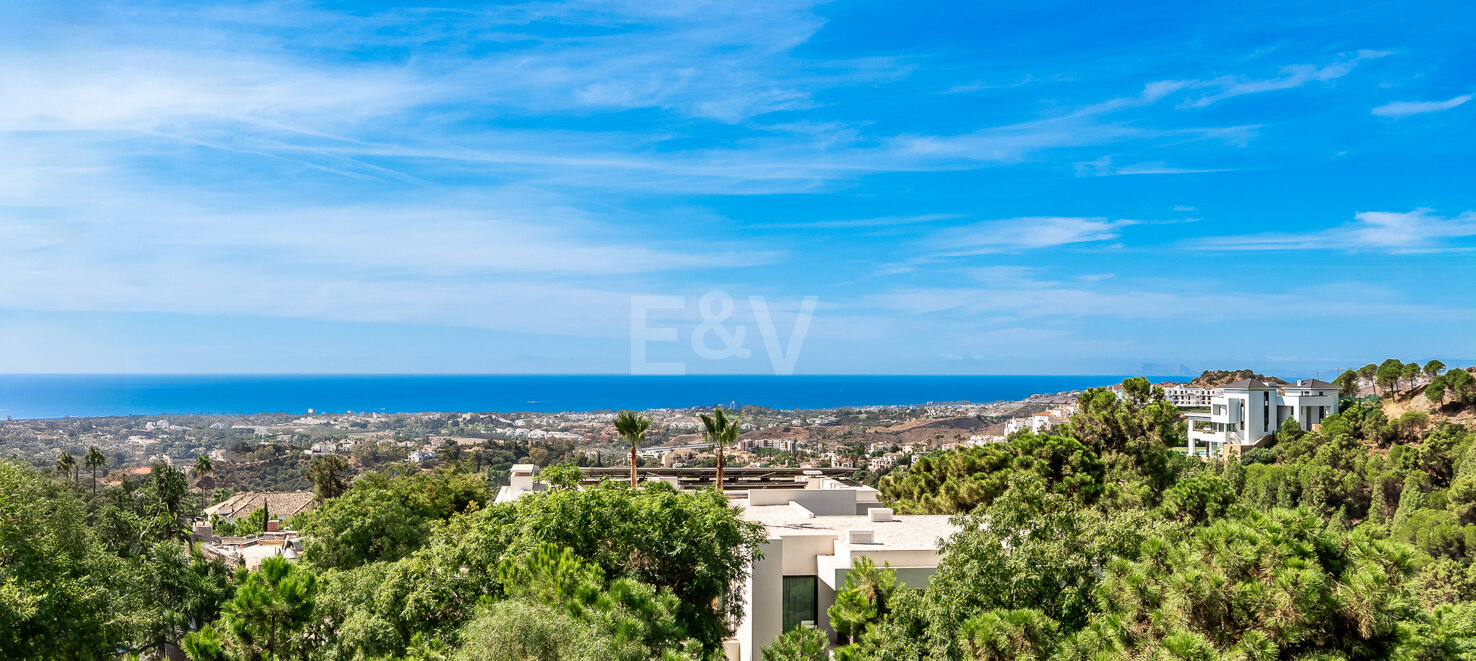 Stylish Well-Priced Contemporary Villa with Breathtaking Panoramic Views in Banus Heights, Benahavis
