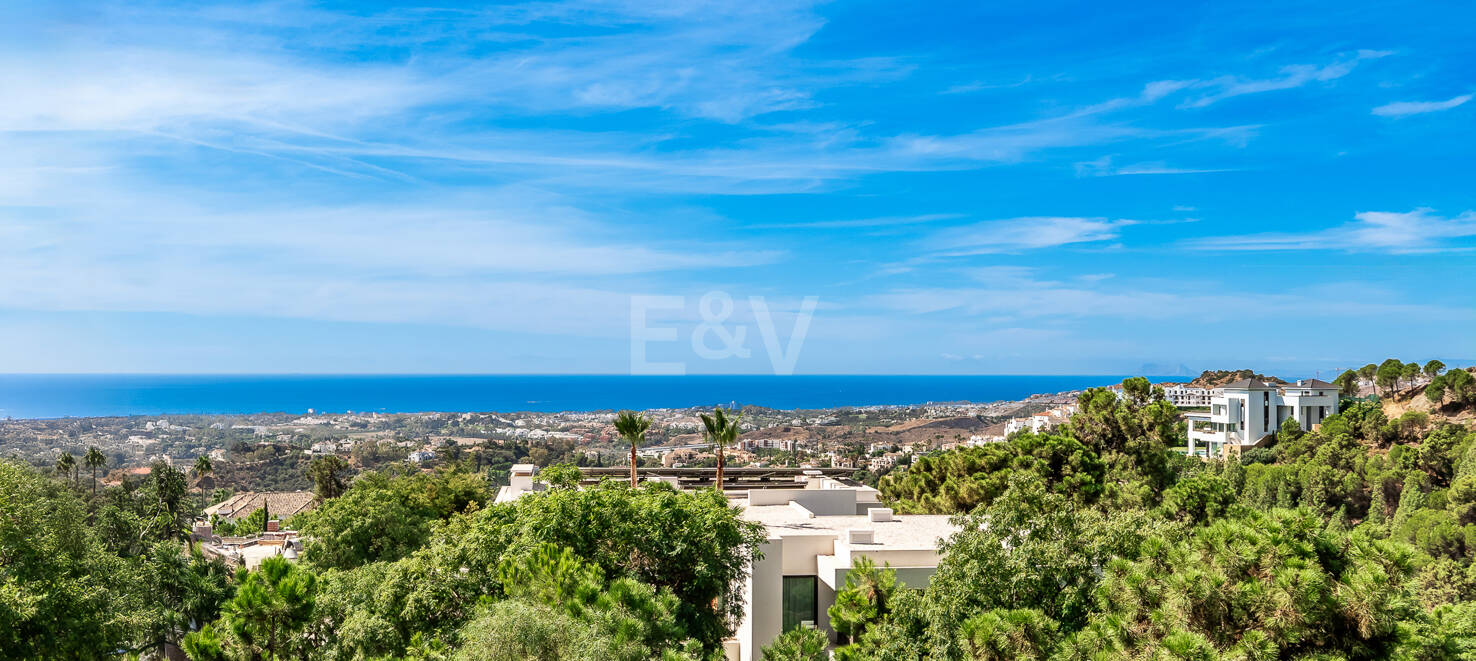 Stylish Well-Priced Contemporary Villa with Breathtaking Panoramic Views in Banus Heights, Benahavis