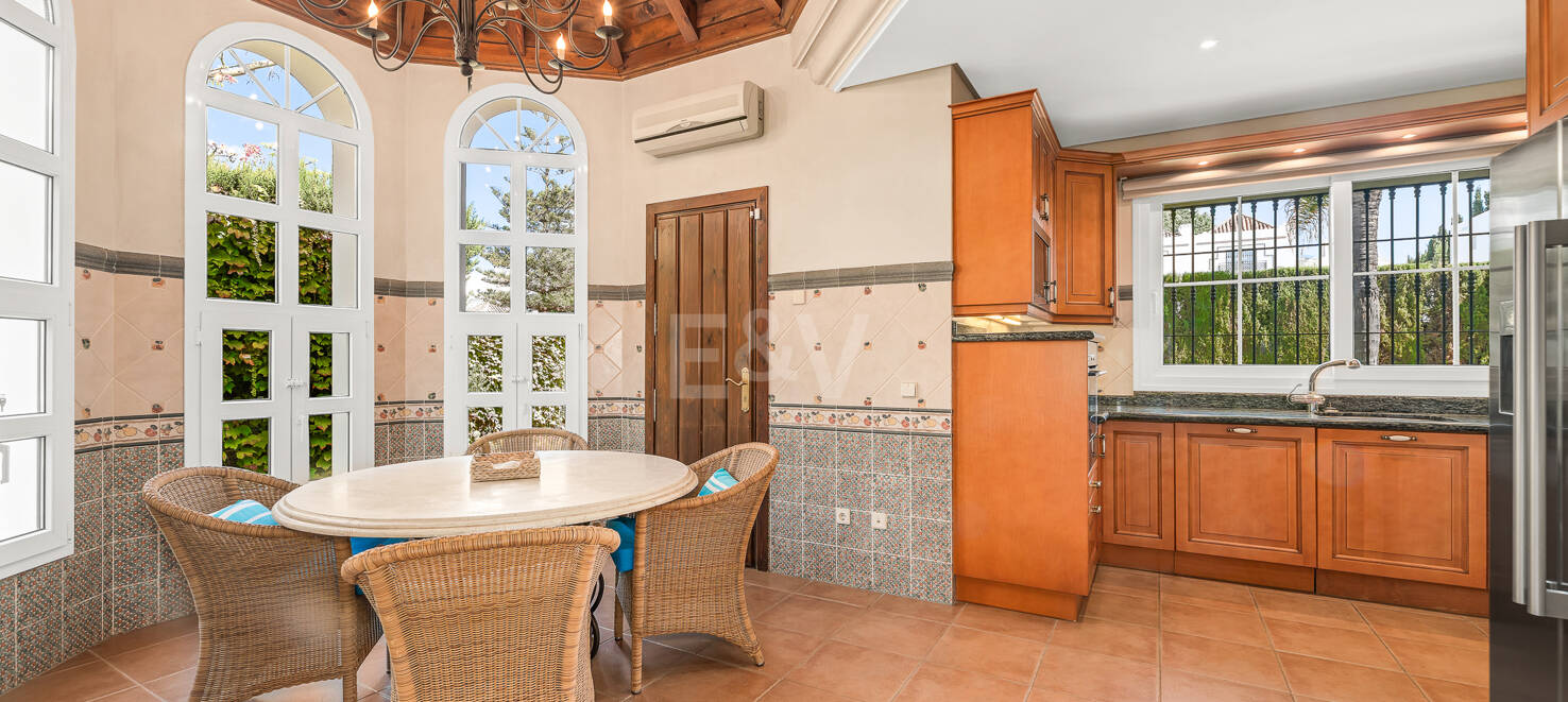 Willa na sprzedaż w Nueva Andalucia, Marbella (Wszystkie obszary)