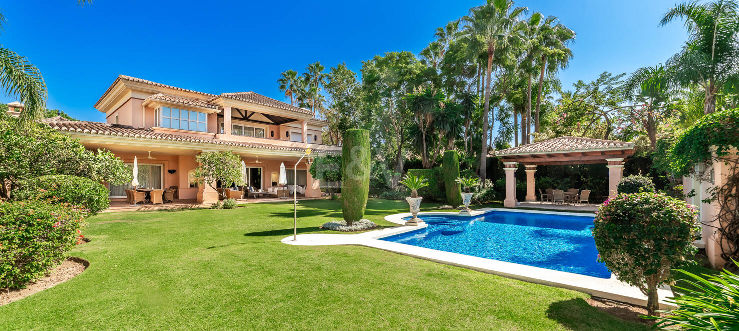 Willa na sprzedaż w Nueva Andalucia, Marbella (Wszystkie obszary)