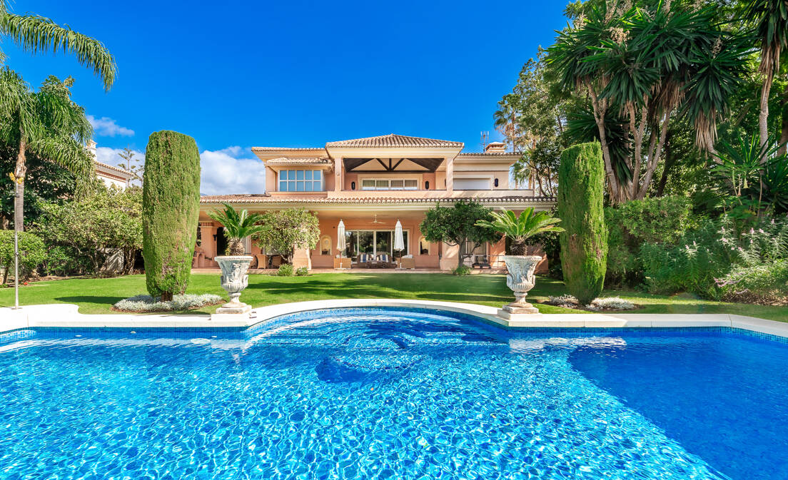 Willa na sprzedaż w Nueva Andalucia, Marbella (Wszystkie obszary)