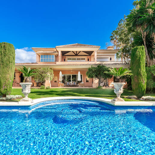 Willa na sprzedaż w Nueva Andalucia, Marbella (Wszystkie obszary)