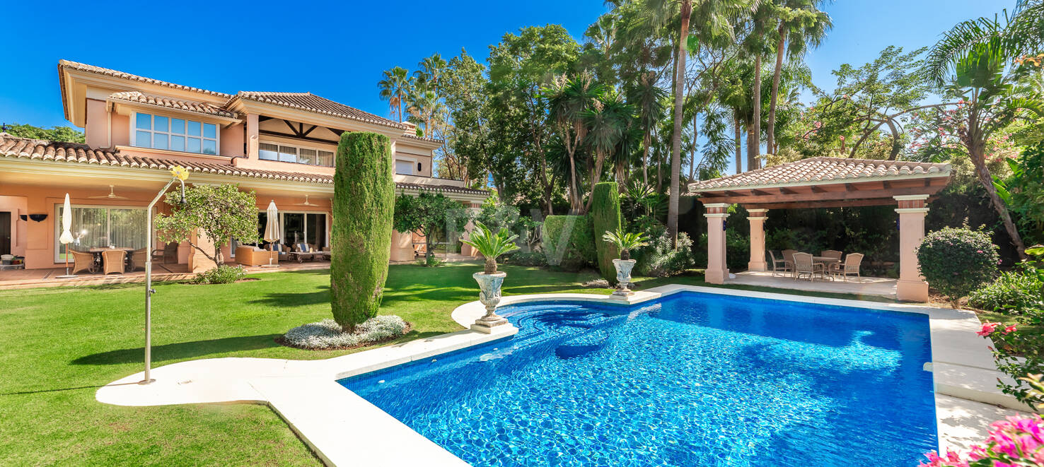 Willa na sprzedaż w Nueva Andalucia, Marbella (Wszystkie obszary)