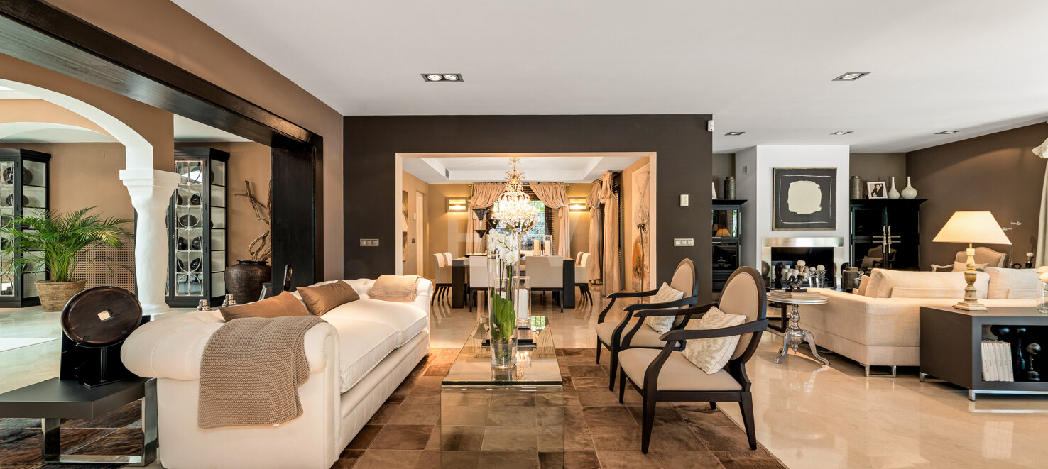 Beachside Elegant Traditional villa in Los Monteros