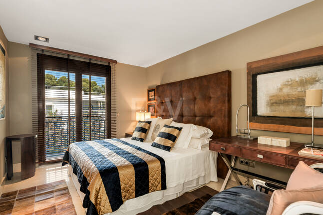 Beachside Elegant Traditional villa in Los Monteros