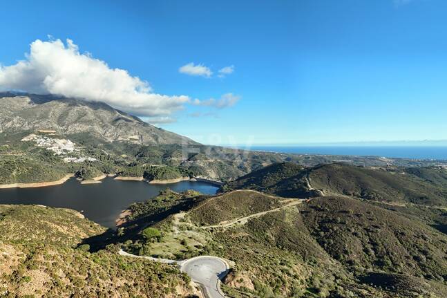 Exquisites Duplex Penthouse mit privatem Solarium & Pool