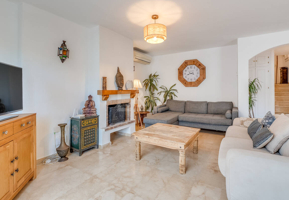 Townhouse nära stranden i Costabella