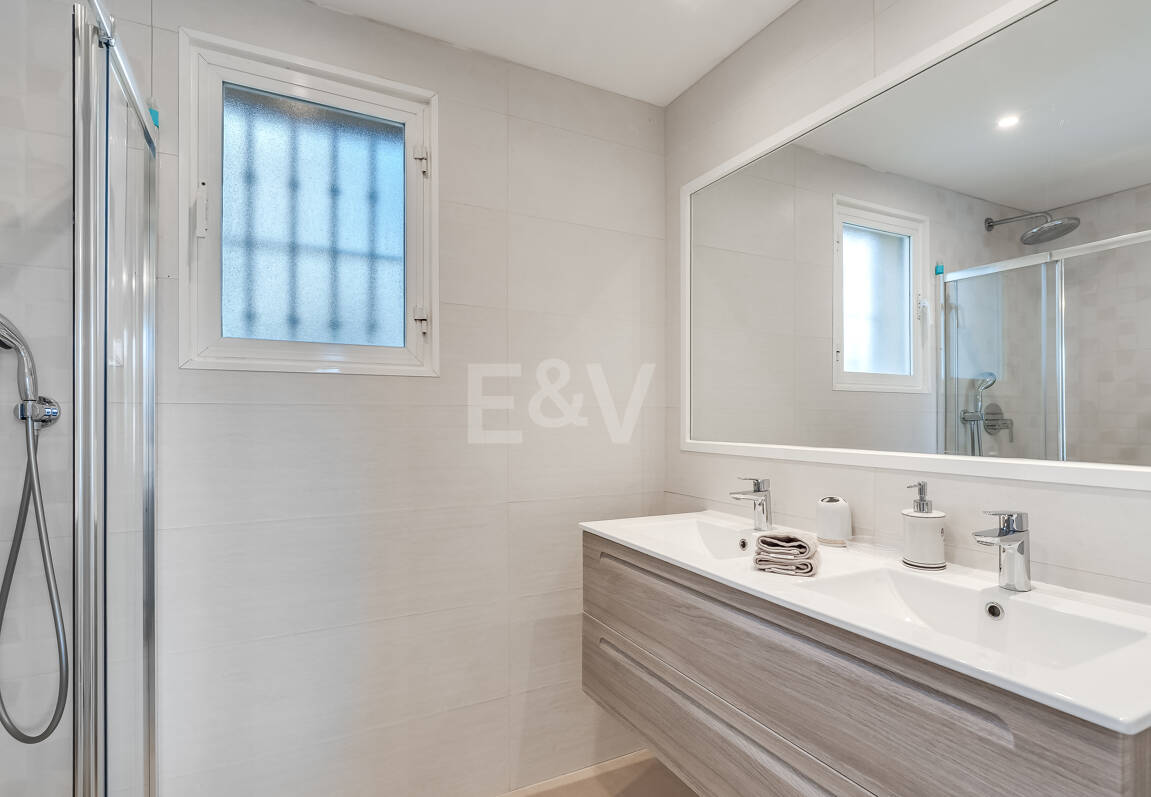 Townhouse nära stranden i Costabella