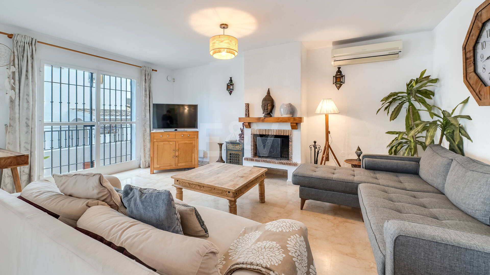 Townhouse nära stranden i Costabella