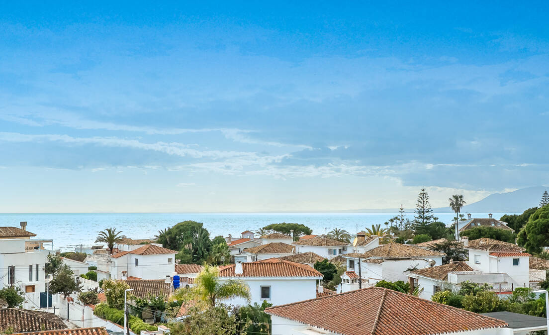 Townhouse Close to the Beach in Costabella