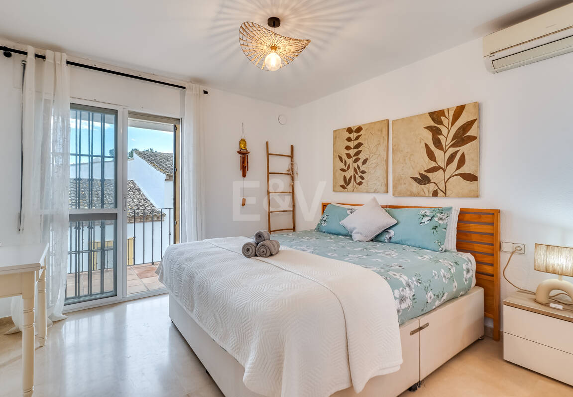 Townhouse nära stranden i Costabella