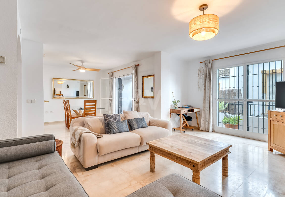 Townhouse nära stranden i Costabella