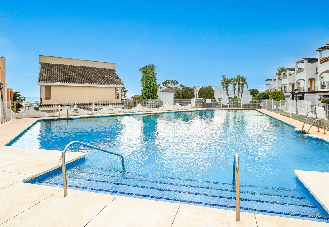 Townhouse nära stranden i Costabella