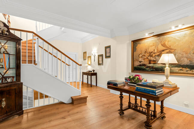 Elegant Villa Next to the Exclusive Puente Romano Resort