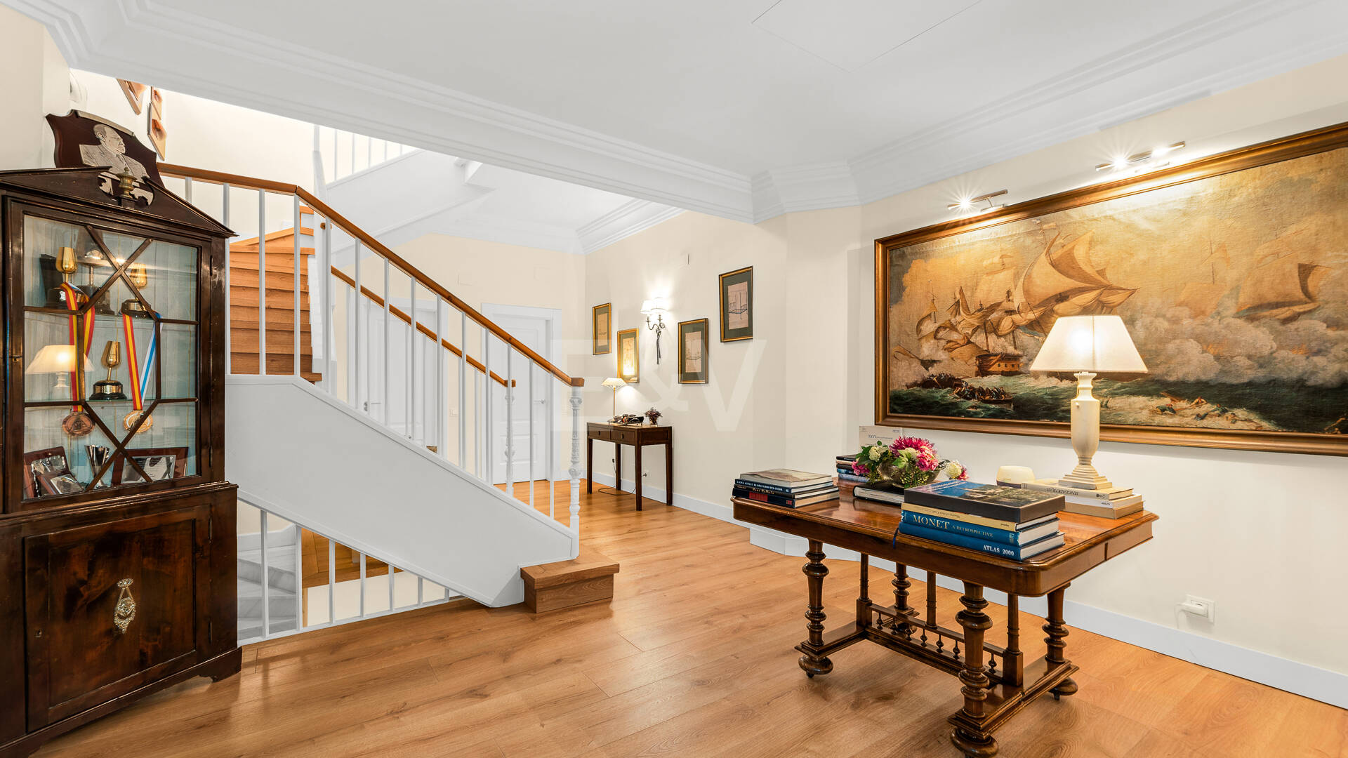 Elegant Villa Next to the Exclusive Puente Romano Resort