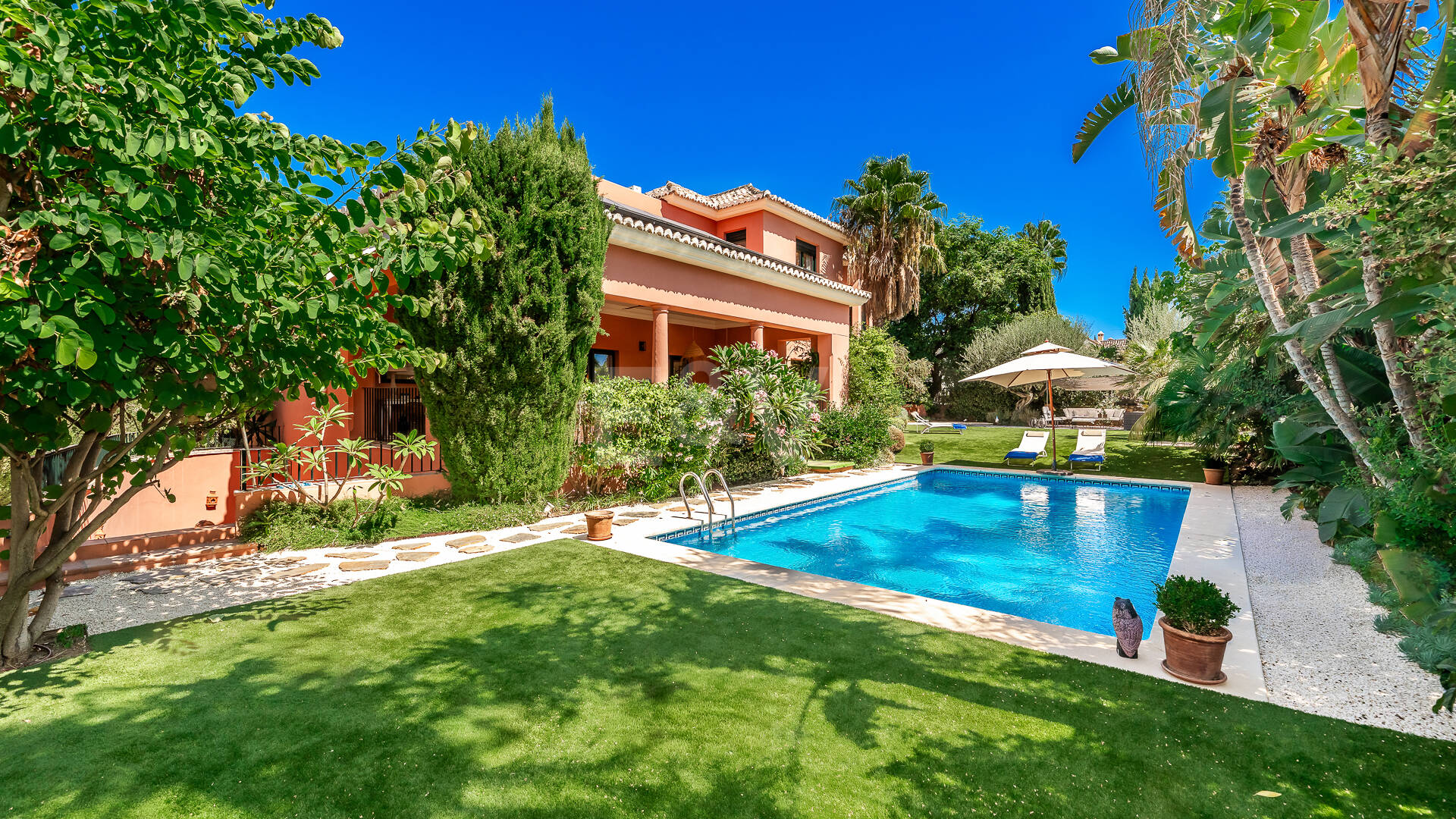 Elegante Villa in der Nähe des exklusiven Puente Romano Resorts