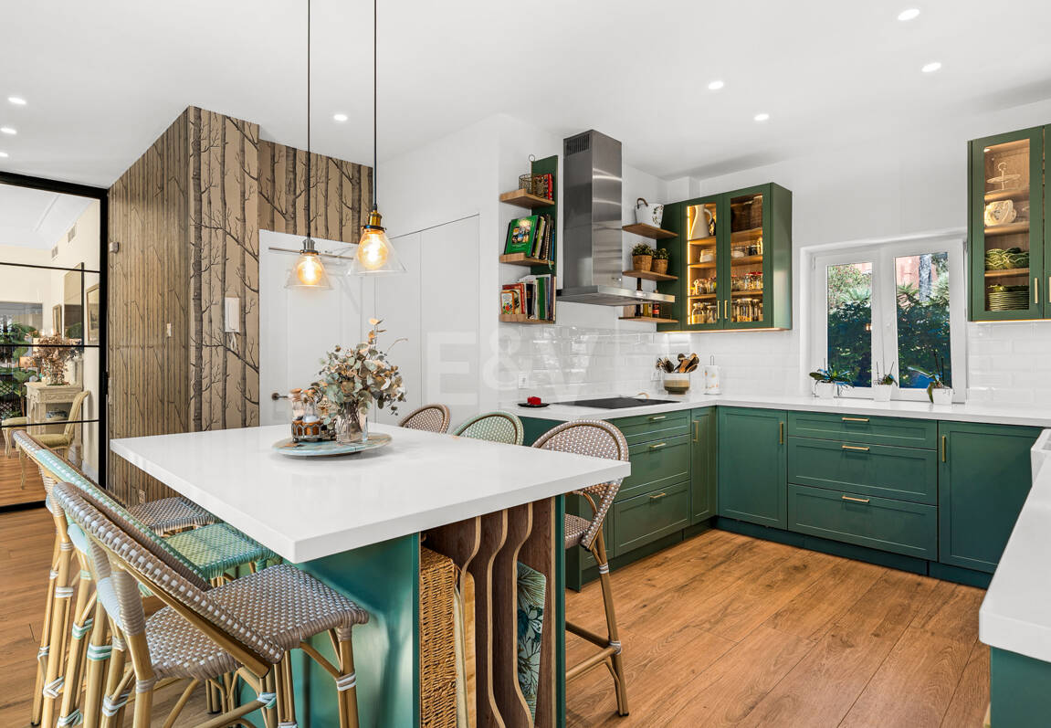 Elegant Villa Next to the Exclusive Puente Romano Resort