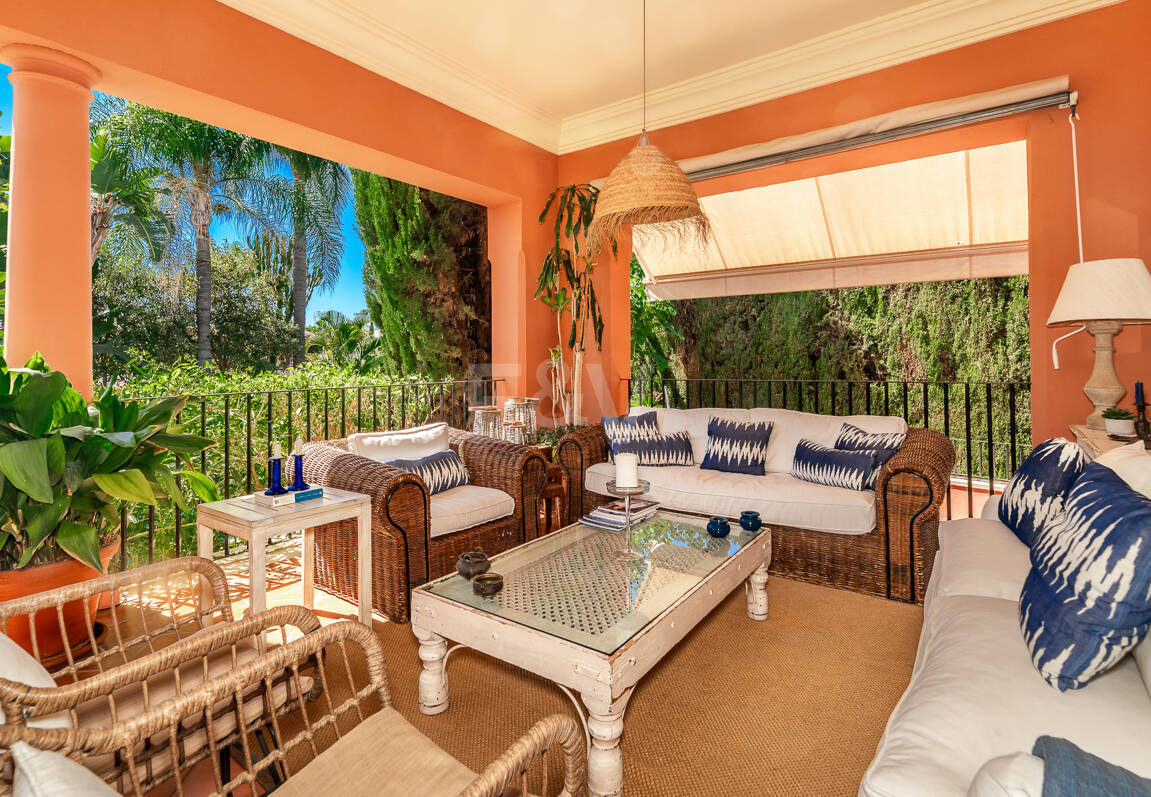 Elegant Villa Next to the Exclusive Puente Romano Resort