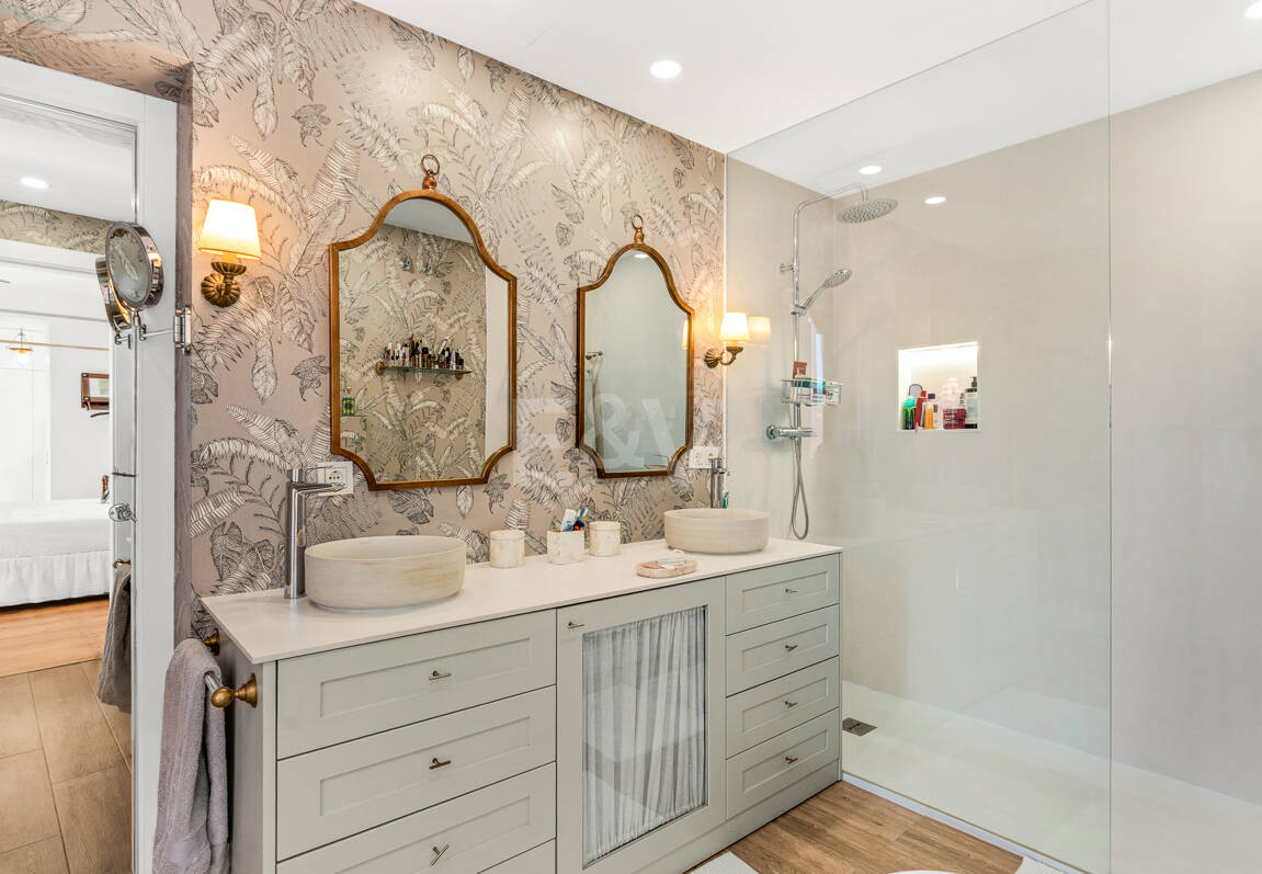 Elegant Villa Next to the Exclusive Puente Romano Resort