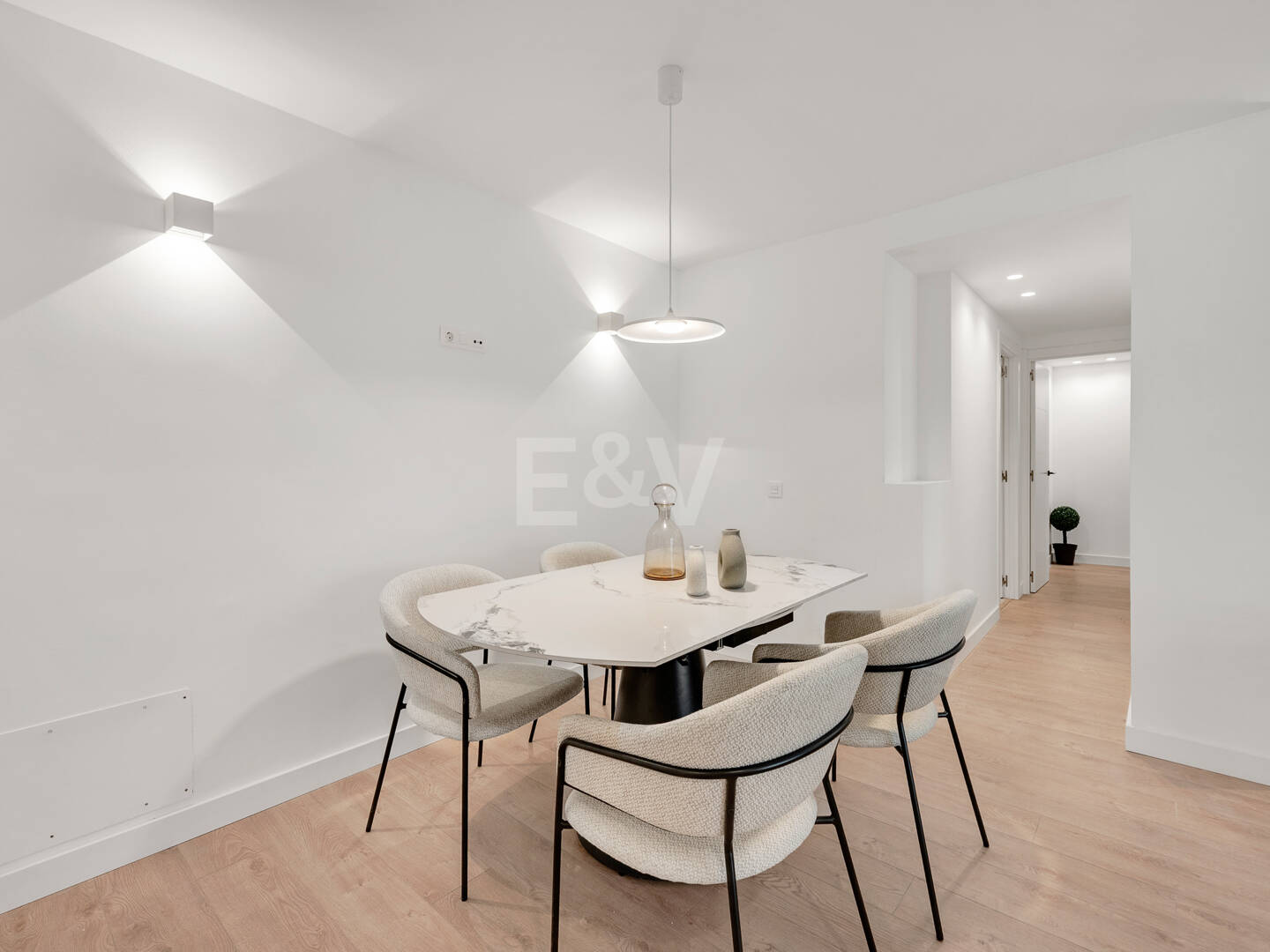 Modern Apartment with Private Balcony in Marbella’s Vibrant Centre