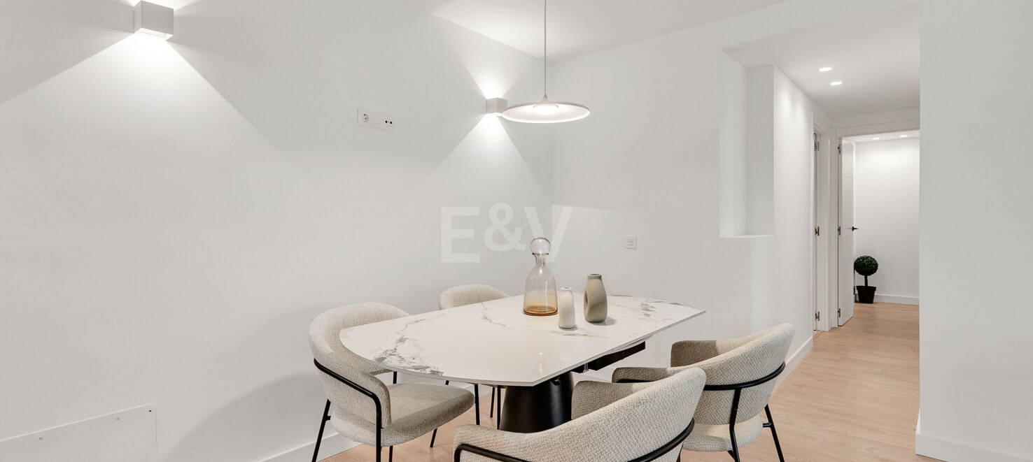 Modern Apartment with Private Balcony in Marbella’s Vibrant Centre