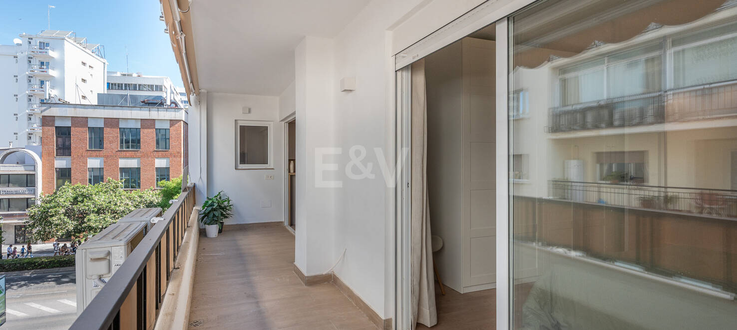 Modernes Apartment mit Privatem Balkon im Lebendigen Zentrum von Marbella